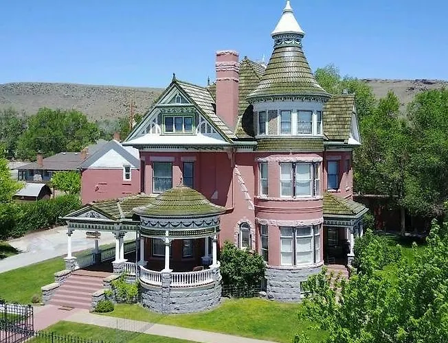 Ferris Mansion Holiday home Rawlins